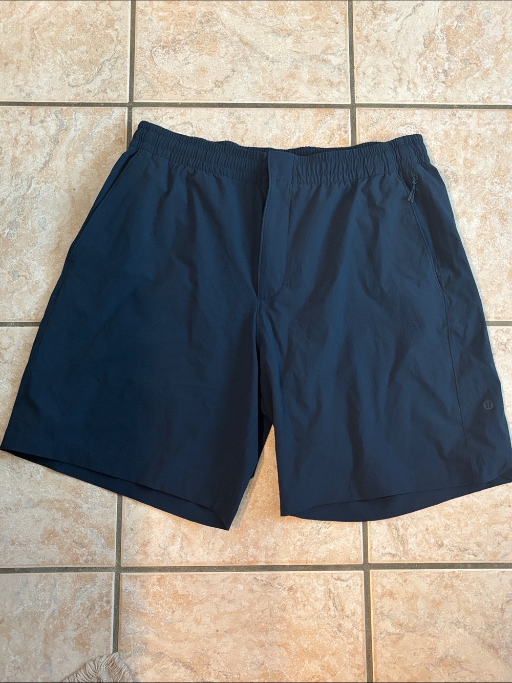 Lululemon Zero Tucks Relaxed-Fit Short 8"